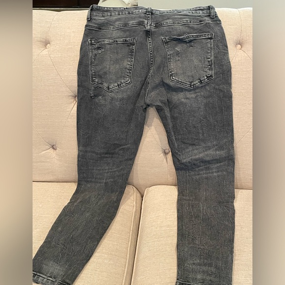 Zara men’s distressed black skinny jeans - Picture 2 of 7
